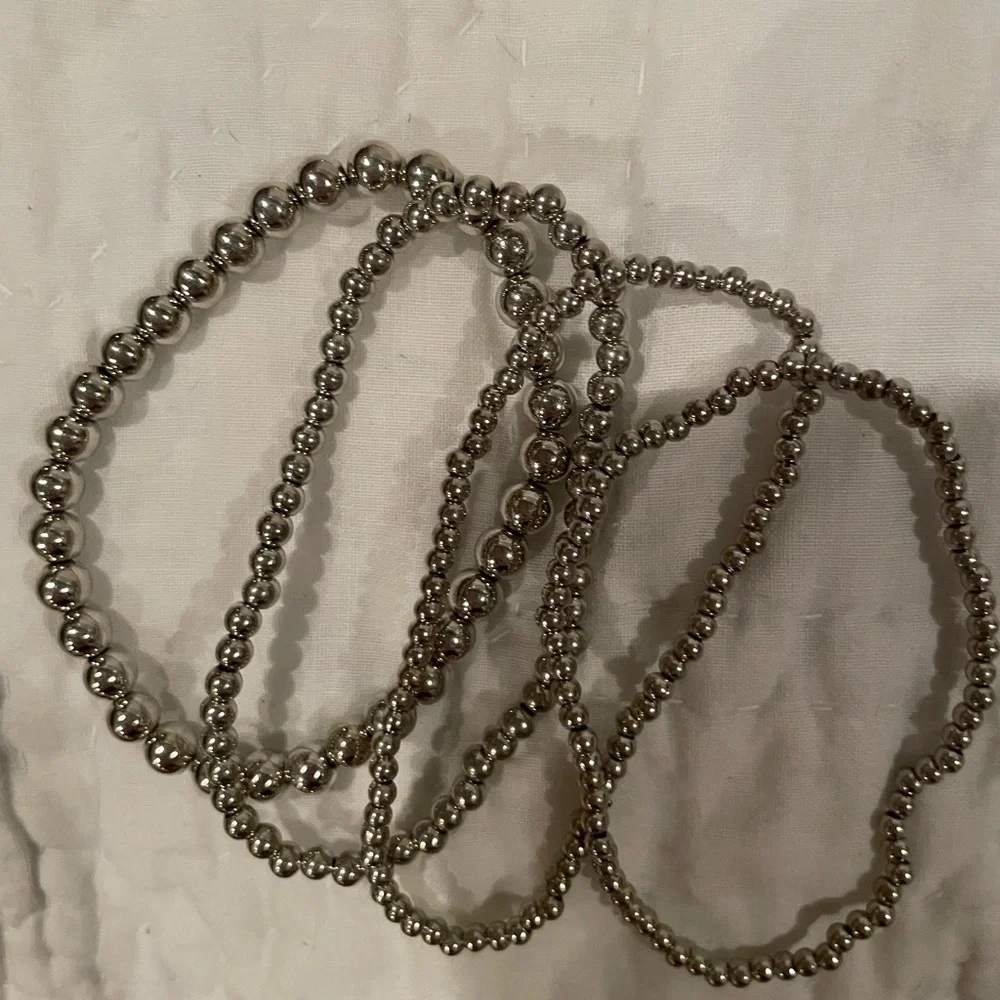 Multiple Chic Beaded Bracelet Sets (all included for same price!) - Picture 4 of 8